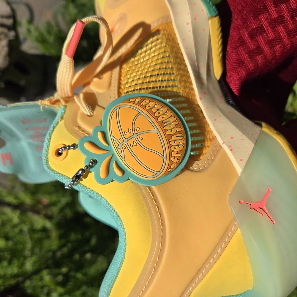 Nike Air Jordan 37 Low 'Freshly Squeezed' EYBL SZ 9 EUC           (BIN 006) - Picture 3 of 13